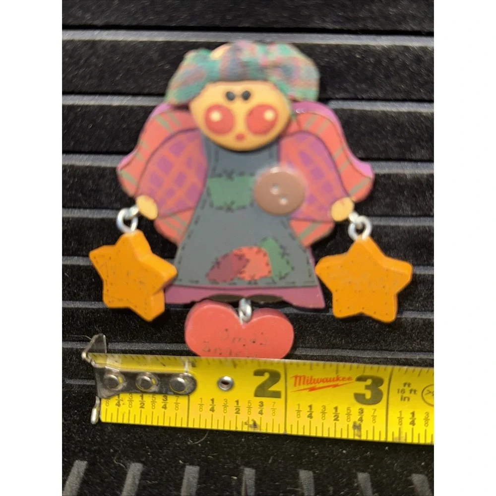 Vintage Wood Angel Fairy Brooch.‎